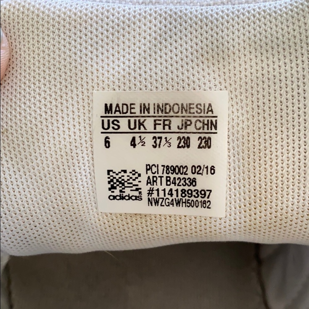 Adidas Women's Gray and White Sneakers - Picture 8 of 8